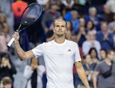 PG在线网站-西班牙网球队横扫美国网球队，兹维列夫绝境逆转的简单介绍