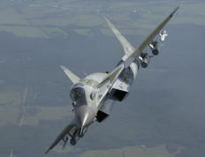 PG电子游戏-福克斯高光表现撕裂防线，爵士硬仗力克活塞展韧性