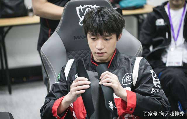 PG电子官方-包含EDG绝杀KT，Zeus完成史诗逆转焦点之战半决赛，技惊四座的词条