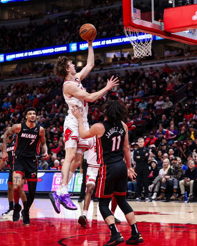 PG中国登录入口-公牛新秀逐渐融入球队，表现不俗