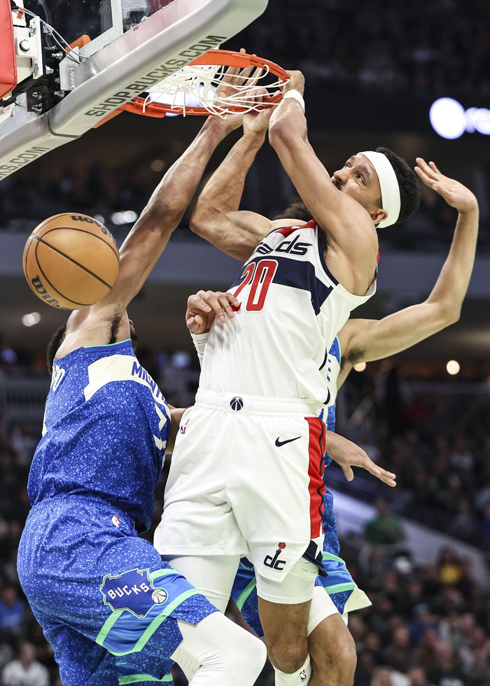 PG游戏官网登录入口-雄鹿B队力克奇才，米尔萨普三分雨点燃全场